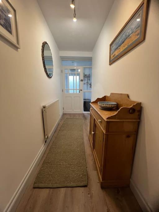 Self-Contained Ensuite Double Or Twin Bedroom In Pentir Бангор Экстерьер фото